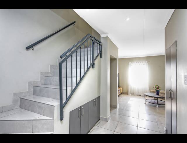 3 BEDROOM HOUSE FOR SALE IN COSMO CITY